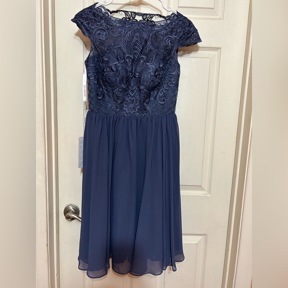 JJ's House Midi Scalope neck line A Line Dress NWT size 4